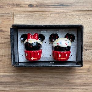 Disney Mickey and Minnie salt and pepper shaker set NIB